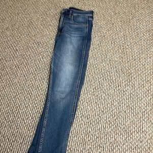 Gap high rise slim jean no rips